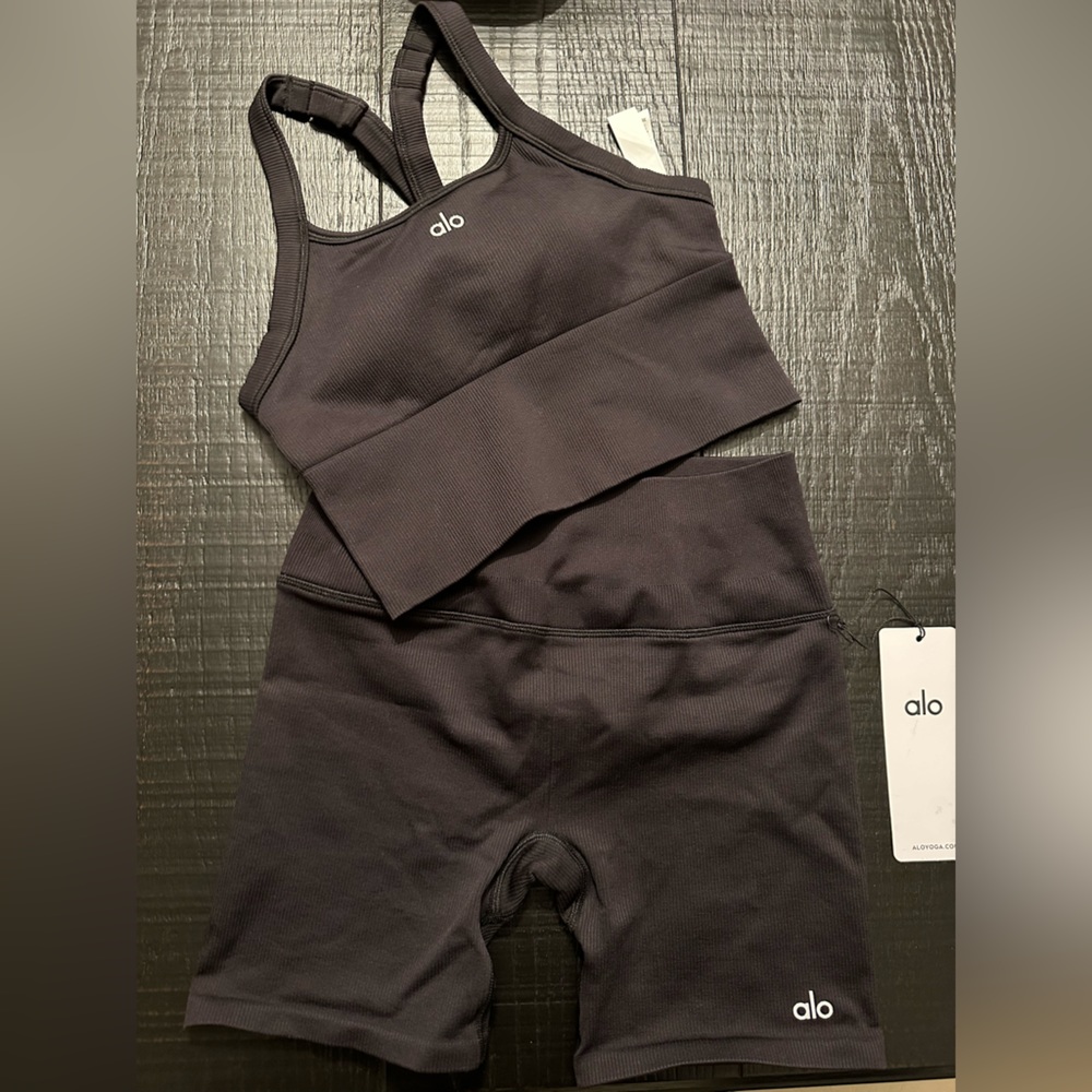Alo Yoga Set